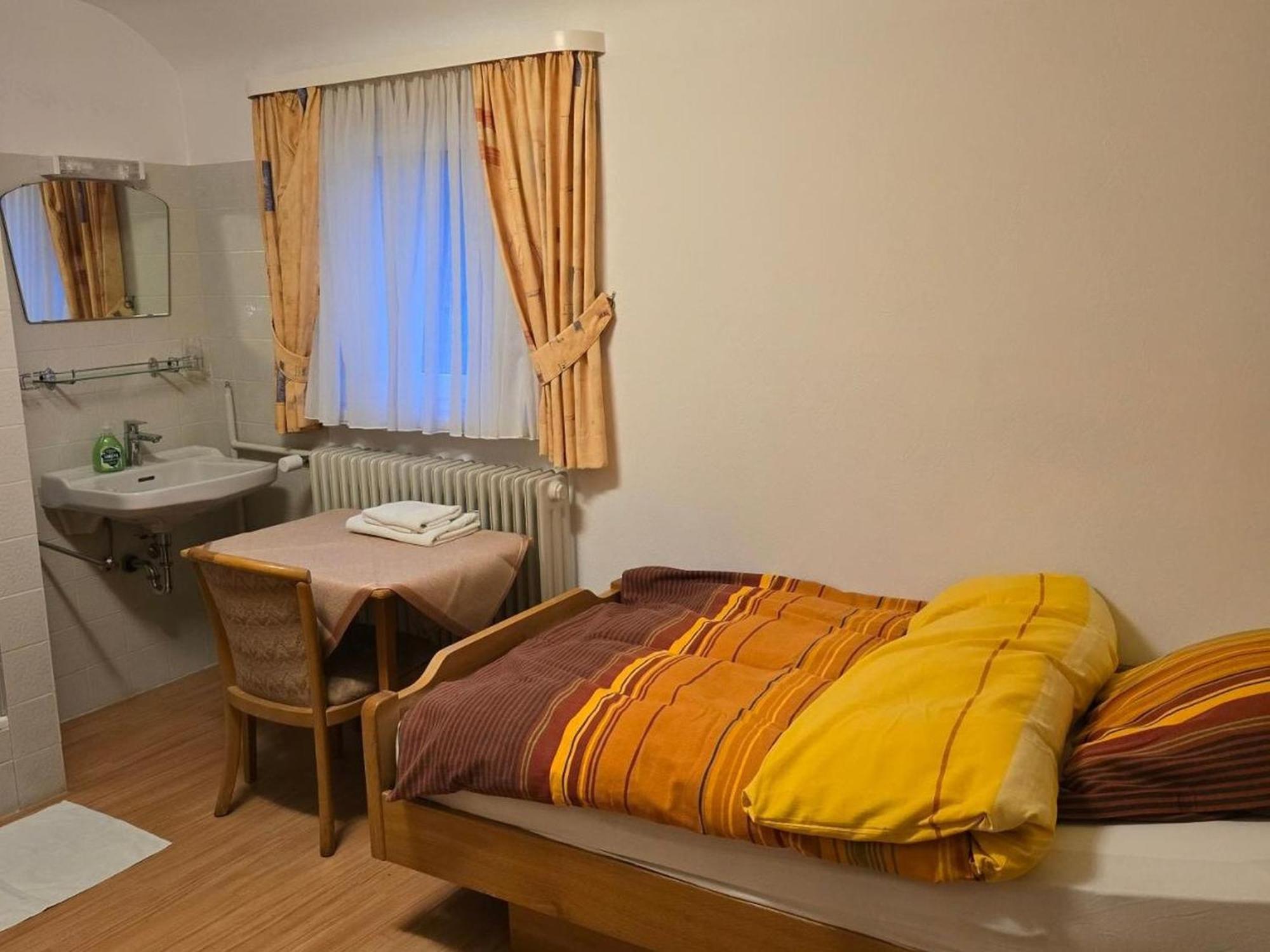 אנצקלושטרלה Gasthof-Pension Berghof מראה חיצוני תמונה